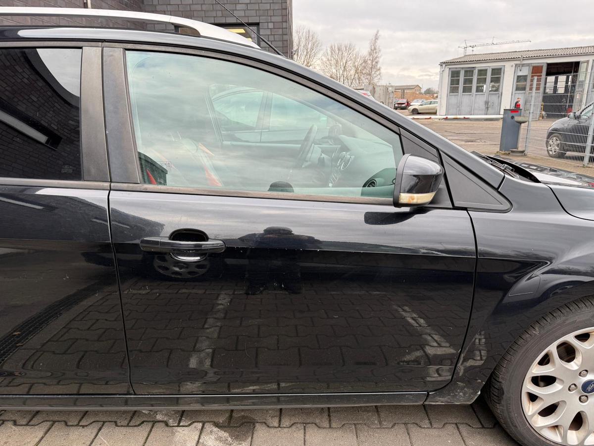 Ford Focus 2 DA3 original Tür vorn rechts Panther Schwarz Rohbau BJ09